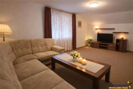 Vila cu 5 camere si garaj propriu, Centrul Istoric/ Drumul Poienii, Brasov - Fotografie 3