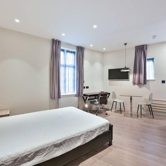 Studio to rent - Photo 1