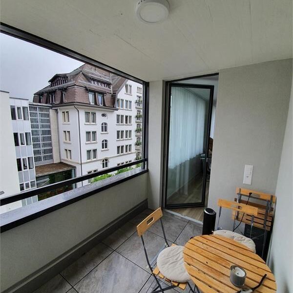 Modern 3.5-room apartment in a booming location in St. Gallen - Photo 1