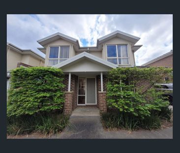 Executive Townhouse - Photo 5