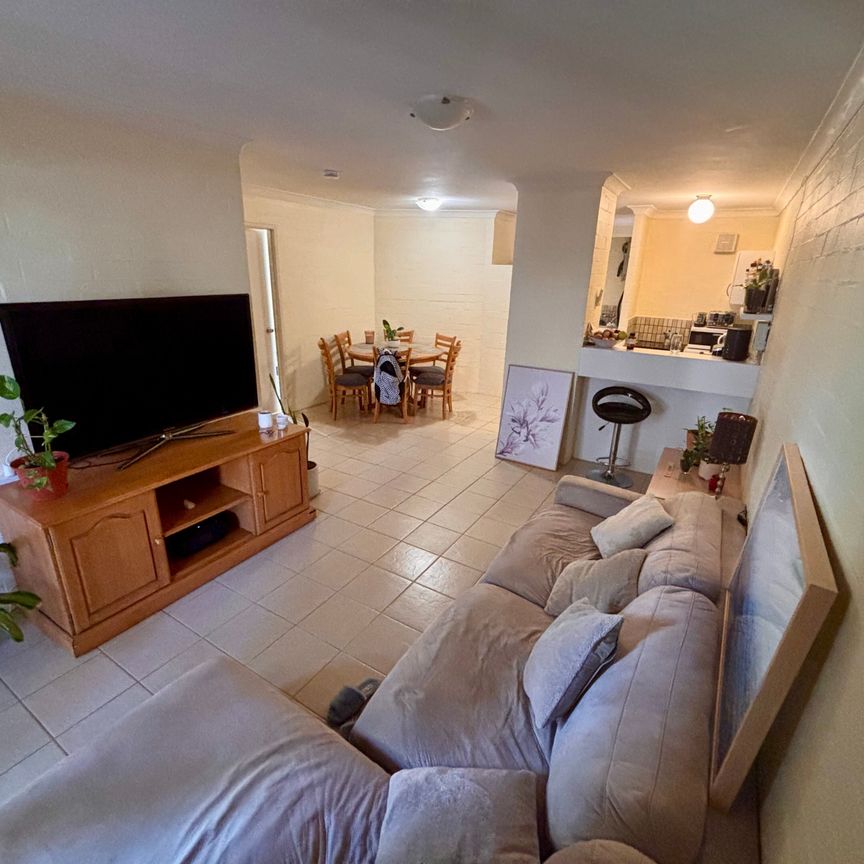 South Perth - Photo 1