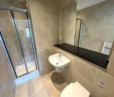 2 Bedroom Apartment To Let - Photo 3