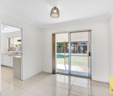 The Perfect Family Home Awaits - Photo 2