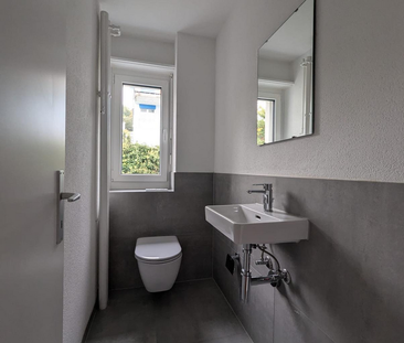 Moderne 4.5-Zimmerwohnung im 1. OG mit zwei Balkonen - Photo 5