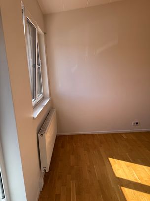 Larsfridsvägen 12 - Photo 1