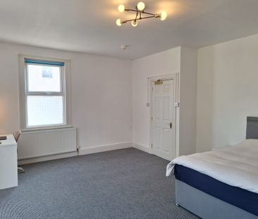 6 bedroom house - Photo 4