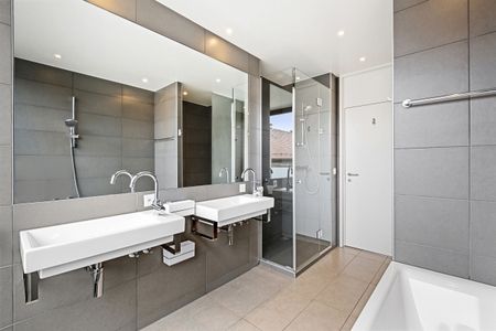 Un logement d'exception avec rooftop au coeur des Eaux-Vives ! - Foto 5