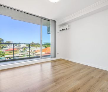 Bright & Convenient Studio Apartment in Prime Location - Photo 4