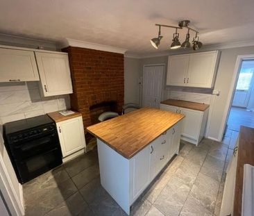 Swaffham Road - Photo 2