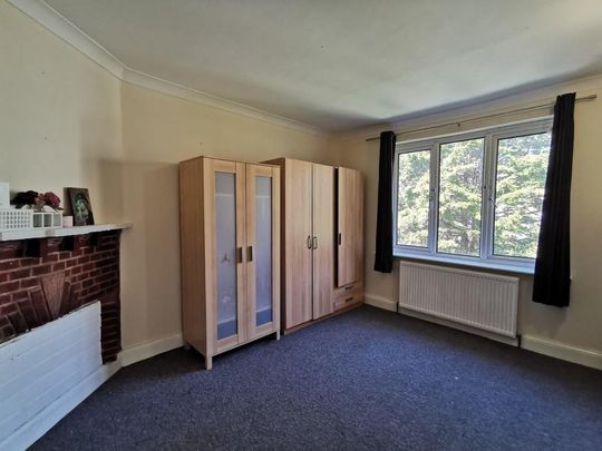 2 bedroom maisonette to rent - Photo 1