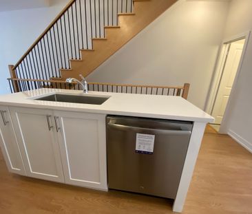 For Lease - 68 Stauffer Crescent, Markham, Ontario - Photo 6