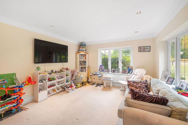 4 bedroom detached house to rent - Photo 1