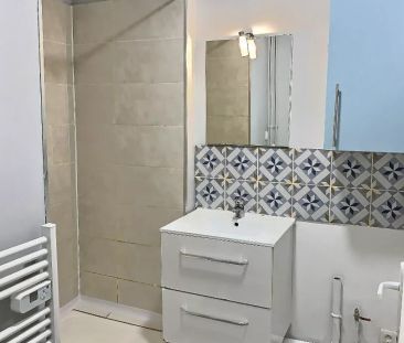 A louer appartement de type 2 avec jardin à Marseille 13013 Frais V... - Photo 5