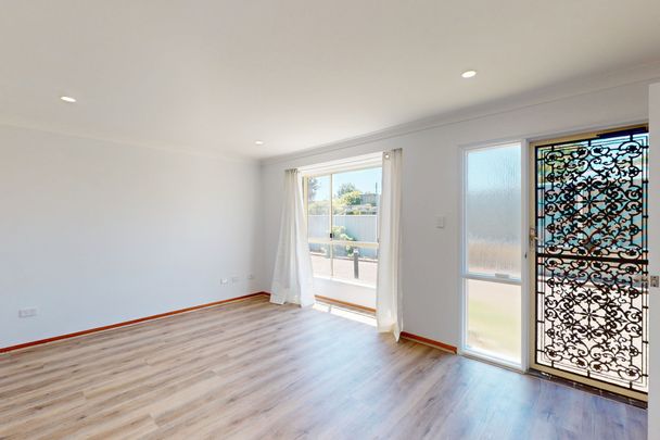 3/3 Marks Point Road, Marks Point NSW 2280 - Photo 1