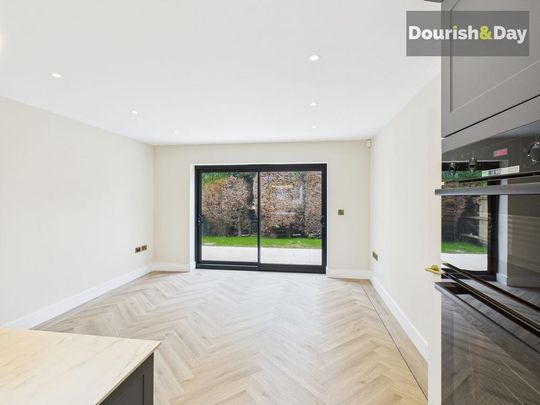 6 bedroom detached house to rent - Photo 1