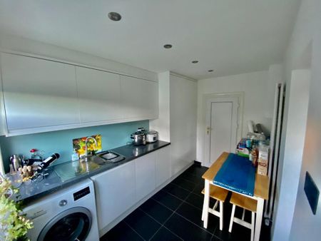 5 bedroom detached house to rent - Photo 3