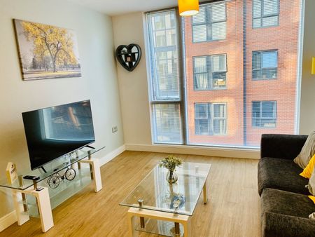 1 Bed Flat, Angel Court, M4 - Photo 2