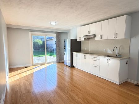 For Lease - 3631 Molly Avenue, Mississauga, Ontario - Photo 5