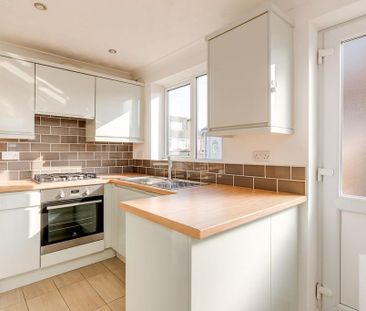 3 bedroom detached house to rent - Photo 4