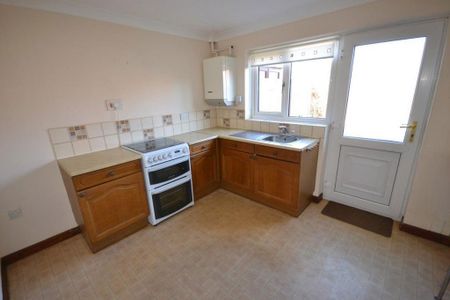 2 bedroom terraced house to rent - Photo 3