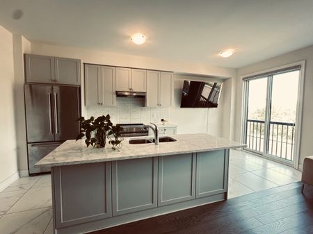 For Lease - 32 hercules club Drive, Richmond Hill, Ontario - Photo 3