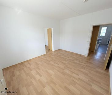 ++ helle 4-Raum-Wohnung mit Balkon & Tageslichtbad – ruhig wohnen i... - Photo 1