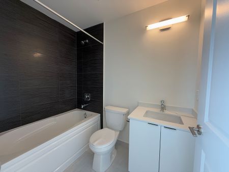 For Lease - 15 Watergarden Drive Unit# 3104, Mississauga, Ontario - Photo 3