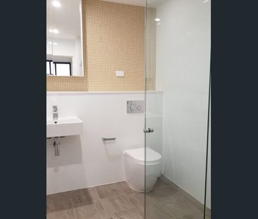 One Bedroom plus Storage Apartment in Excellent Area - Photo 6