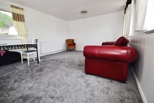 2 bedroom detached bungalow to rent - Photo 1