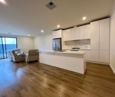 Modern 3-Bedroom Home in Convenient Lightsview Location - Partially... - Photo 4