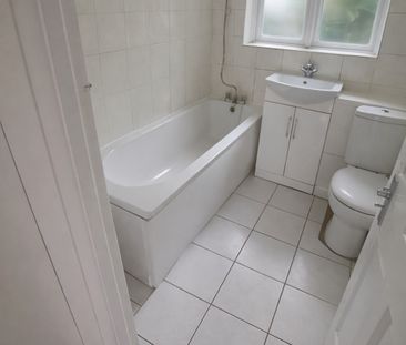 2 Bed Bungalow, Clarence Road, CR0 - Photo 3