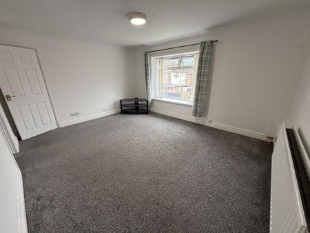 17b Greenpark Drive, Antrim, BT41 4EL - Photo 2