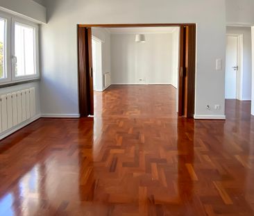 Bright 2-Bedroom Apartment in S. João do Estoril, in a Quiet Reside... - Photo 5