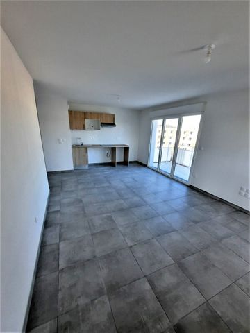 Location Appartement 3 pièces 59m² NIMES 30000 - Photo 3
