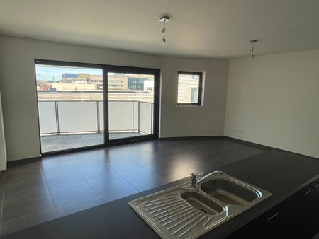 Welgelegen appartement met twee slaapkamers en autostaanplaats - Foto 2