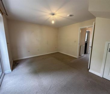 2 bedroom semi-detached house to rent - Photo 1