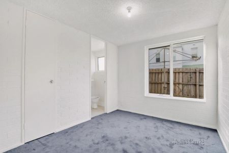 1 Bed, 1 Bath - Photo 4