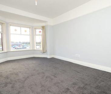 4 bedroom semi-detached house to rent - Photo 4