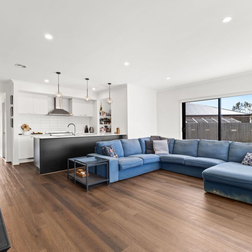 Stylish, Low-Maintenance Living You’ll Love! - Photo 1