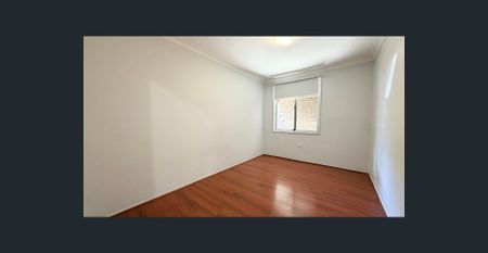 Well Presented Family Home! - Photo 4