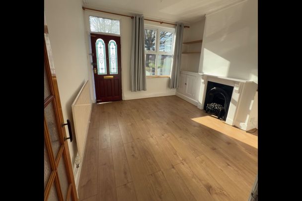 4 Bed Terraced House, Forster Street, NG7 - Photo 1