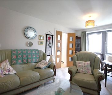 Kings Place, Fleet, Hampshire, GU51 - Photo 2