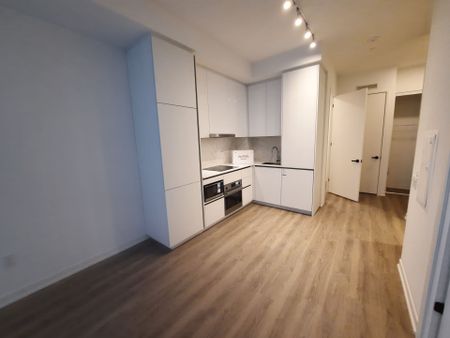 For Lease - 8 Interchange Way Unit# 3615, Vaughan, Ontario - Photo 3