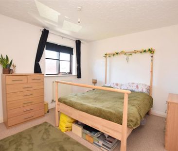 2 bedroom semi-detached house to rent - Photo 2