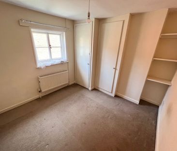 2 bedroom semi-detached house to rent - Photo 3