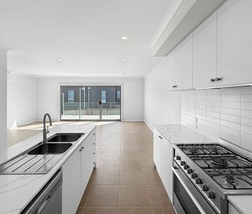 🏡 Brand New 3-Bedroom Townhouse in Wollert - Photo 4