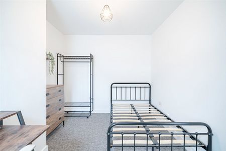 Conygre Grove, Filton - Photo 2