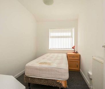 Pinewood Crescent, Penylan, Cardiff, CF23 - Photo 4