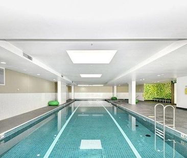 Next to MQ University As New Furnished 1+ Huge Study Apartment with... - Photo 2