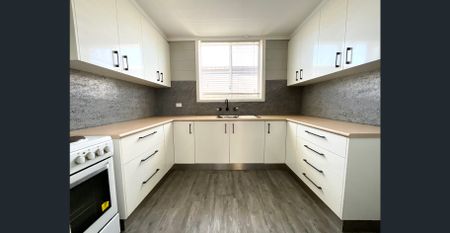 Neat 1 Bedroom unit - Photo 5